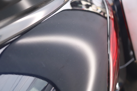 BMWミニのヘコミ修理も塗装しないデントリペア！