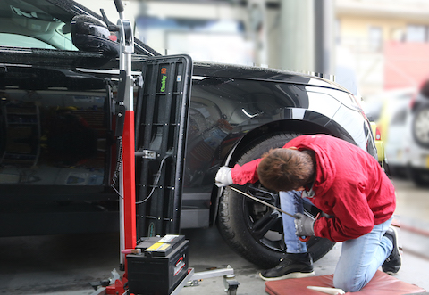 ゴルフの打ちっぱなしの間に愛車のヘコミ直し！
