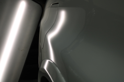 高騰するGT-R R32のヘコミ修理、価値を下げない修理のデントリペアで解決！