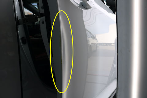 ドアエッジ、端っこの折れ曲がりを塗装しないデントリペアで修理！