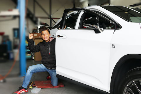 ドアエッジ、端っこの折れ曲がりを塗装しないデントリペアで修理！