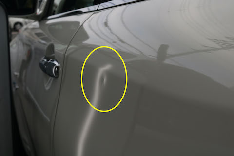 車のヘコミは15分、8,000円で直せるお手軽な修理方法！