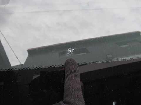 フロントガラスのヒビ割れは綺麗に直り、車検に合格します！