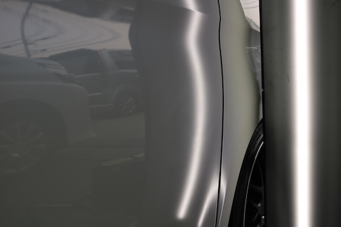 駐車場のドアパンチ対策にデントリペアがおすすめ！