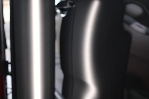 ヘコミ修理でデントリペアとカーラッピングでドレスアップを同時施工！