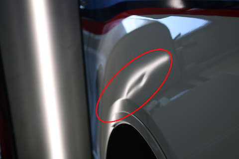 塗装しないでヘコミを直したいという思いにお答えするデントリペア！