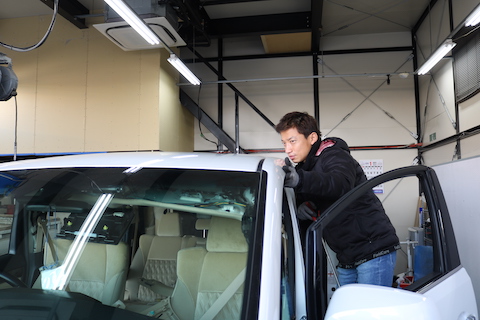 ルーフのヘコミもデントリペア修理！塗装しない・当日施工・修理跡なし！