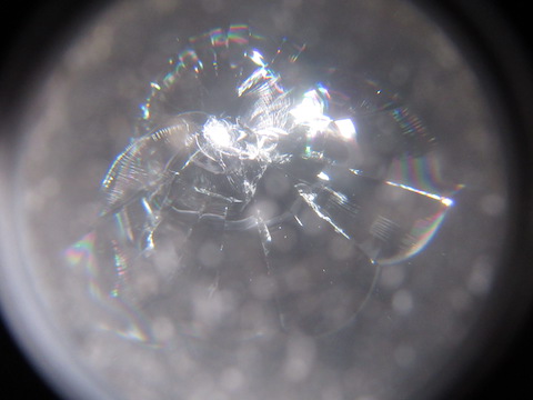 車のひび割れしたガラスを安価に早く直します！