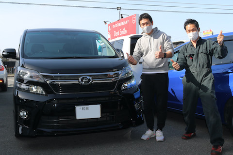 フロントガラスのひび割は暑さでヒビが伸びます！気をつけてください。