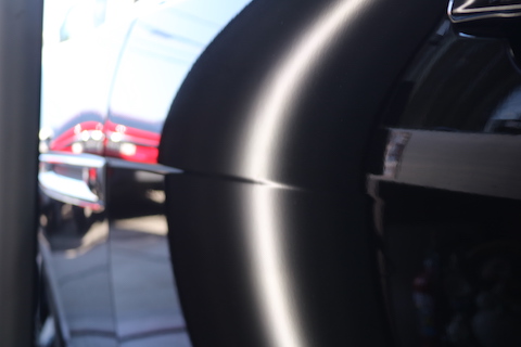 ドアの大きなヘコミを塗装しないで直す技術！