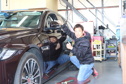 ドアの大きなヘコミを塗装しないで直す技術！