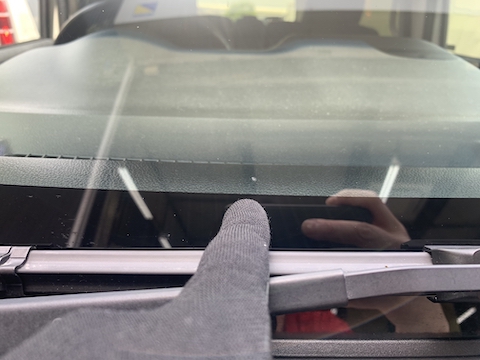 フロントガラス端っこで修理を断られたヒビ割れ直します！