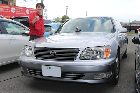 連休中に飛び石被害が続出！フロントガラスは交換しないで直せます！