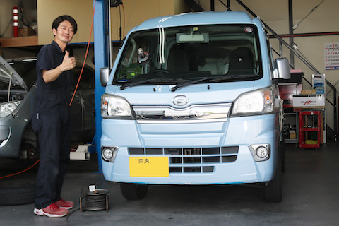 車のフロントガラスのヒビ割れ補修、45分〜直ります！