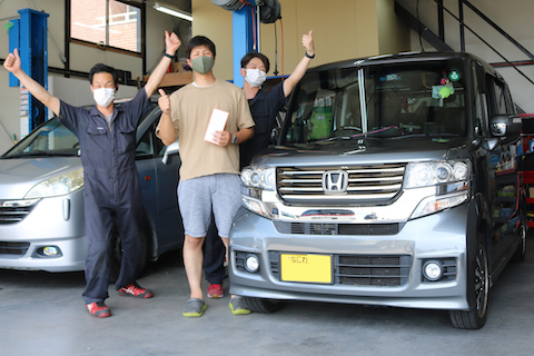 フロントガラスのひび割れの広がりを防止する修理があります！