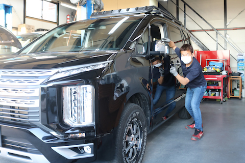 車のヘコミを当日に即時修理できます！