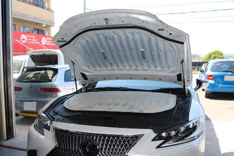 ボンネットのヘコミ修理費用、8,000円〜と最安値！