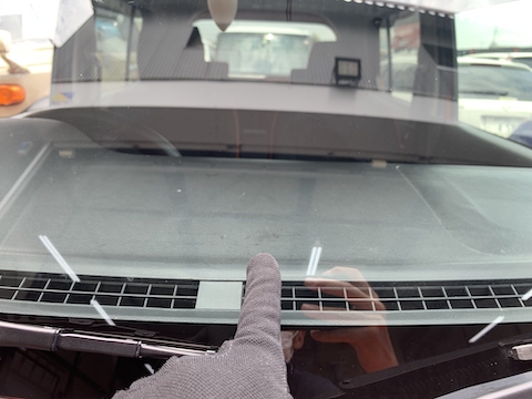 ハスラーのフロントガラス割れ被害続出！交換しないで修理は可能！