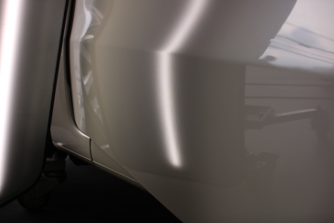 車のエクボのリペア、DIYよりプロに任せた方が良い理由