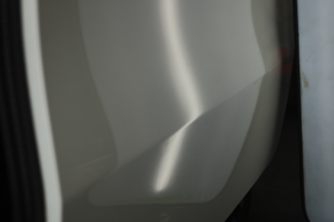 車のプレスラインの潰れ・ヘコミでも塗装なしで即時修理！