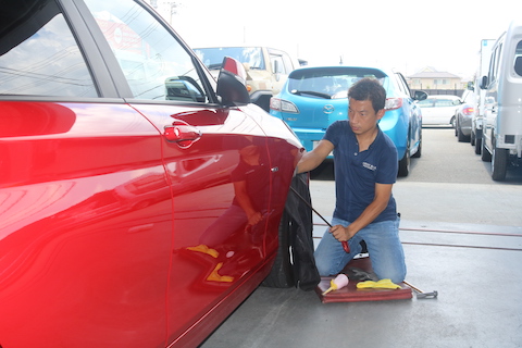 BMWのヘコミ修理がたったの8,000円〜で直ります！