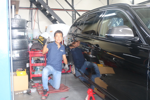 車の気になるヘコミ2箇所目から半額、複数修理がお得！