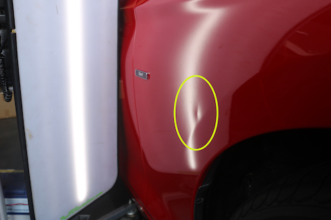 フェンダーのヘコミ修理金額は8,000円〜直ります！