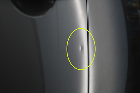 車の小さなエクボのヘコミの直し方