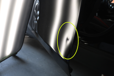 車のドアをぶつけた修理代、8,000円〜で直ります！