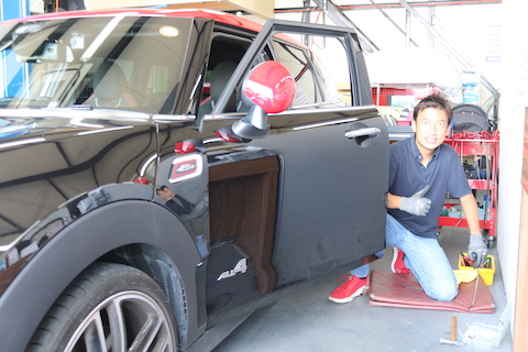 車のドアをぶつけた修理代、8,000円〜で直ります！