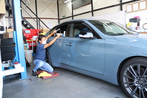 新車のヘコミを塗装なしで新車レベルに戻す技！