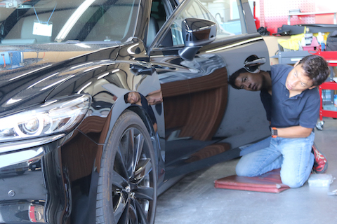 愛車のヘコミはもう怖くない！即時に直るデントリペア！