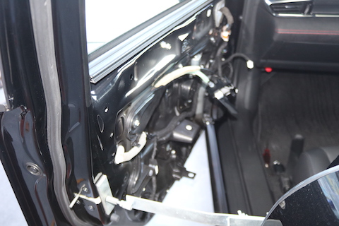 愛車のヘコミはもう怖くない！即時に直るデントリペア！