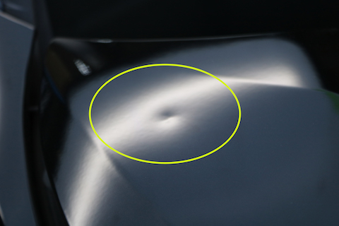 本当にヘコミがあった鉄板がチョット待つ間に綺麗に元どおり！