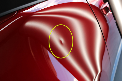 新車で当て逃げ被害！ヘコミはデントリペアで直す！