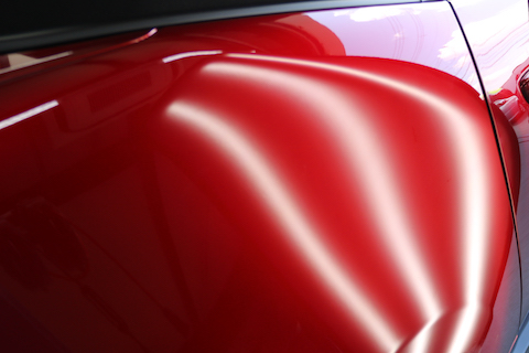 新車で当て逃げ被害！ヘコミはデントリペアで直す！