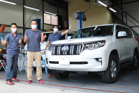 フロントガラスが飛び石で欠けた！目立った傷を補修で修理