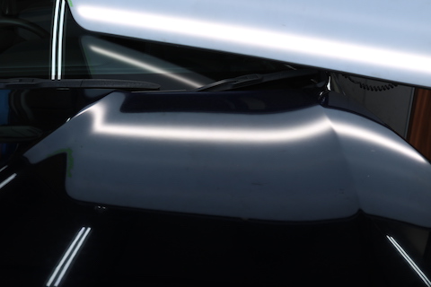 ボンネットとドアのヘコミを塗装しないで即時に修理！