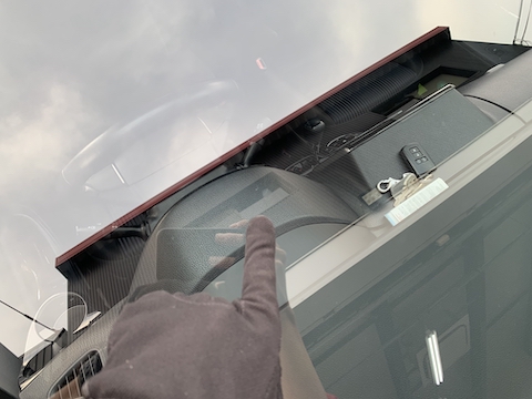 ウインドリペアはフロントガラスの目立つ傷を補修できます！