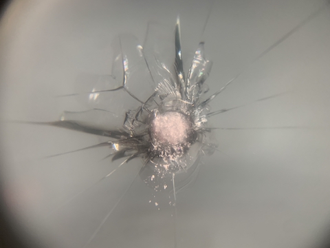 ウインドリペアはフロントガラスの目立つ傷を補修できます！