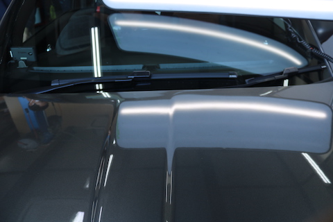 プレスラインが潰れたヘコミを15分〜で綺麗に復元可能！