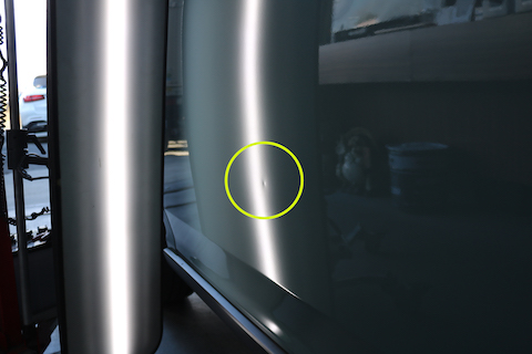 新車タフトのドアにヘコミができても数分で修理が可能！