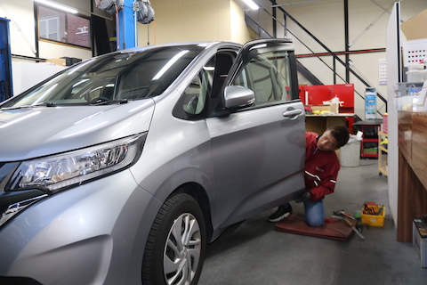 板金・塗装を依頼する前にデントリペアを検討ください！