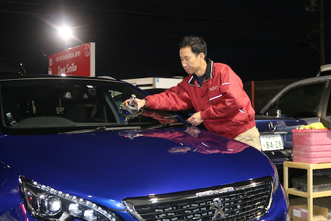 フロントガラス修理、当日修理希望を受付します！