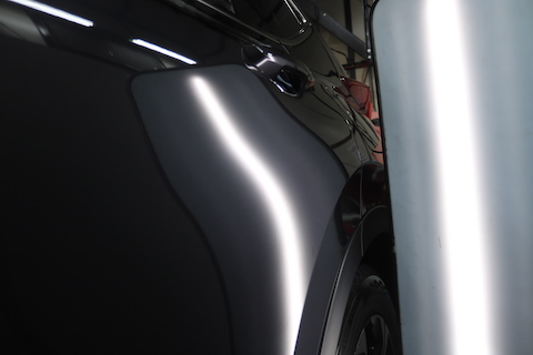 中古車で購入した車にヘコミがあってもデントリペアで解決！