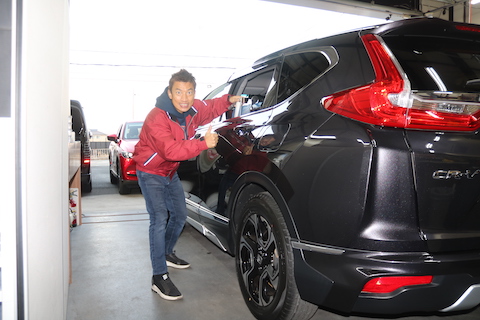 中古車で購入した車にヘコミがあってもデントリペアで解決！