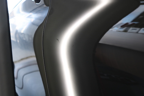 特殊色の車のヘコミ修理なら、塗装しないデントリペアで解決！