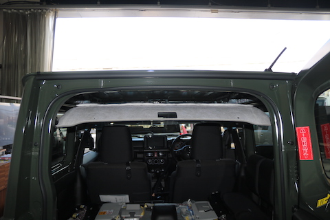 ルーフのヘコミも塗装しないデントリペア修理！