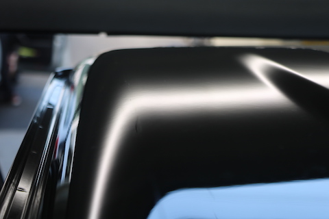 ルーフのヘコミも塗装しないデントリペア修理！