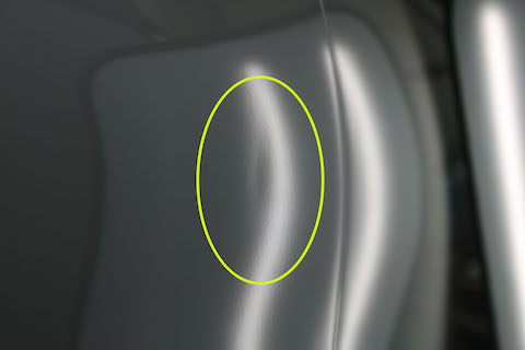 薄いヘコミもデントリペア修理で綺麗に直ります！